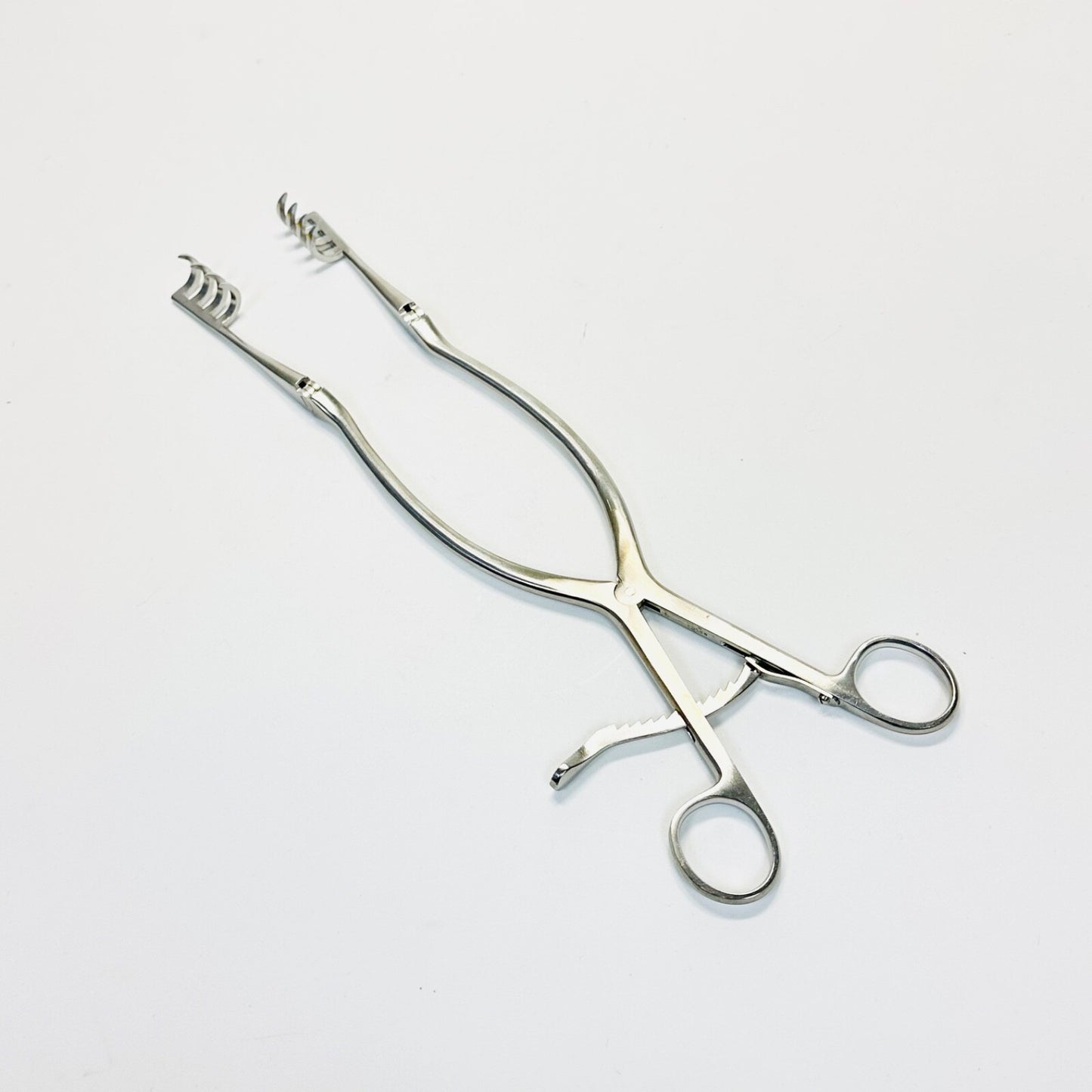 V. MUELLER SU3196 BECKMAN Retractors Hinged arms. 3 x 4 prongs, 8-1/2 in