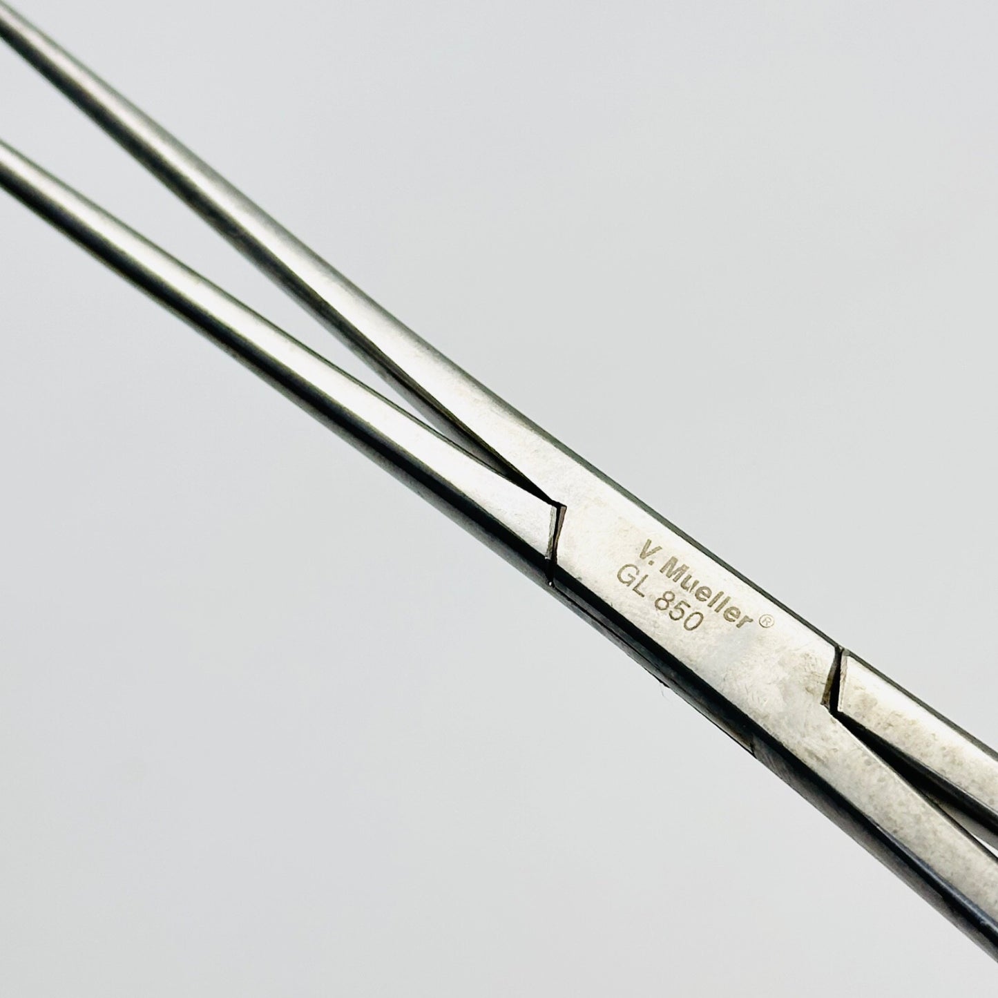 V. MUELLER GL850 Tenaculum Forceps 9-1/2 Inch, Squared 1 X 1 Prongs