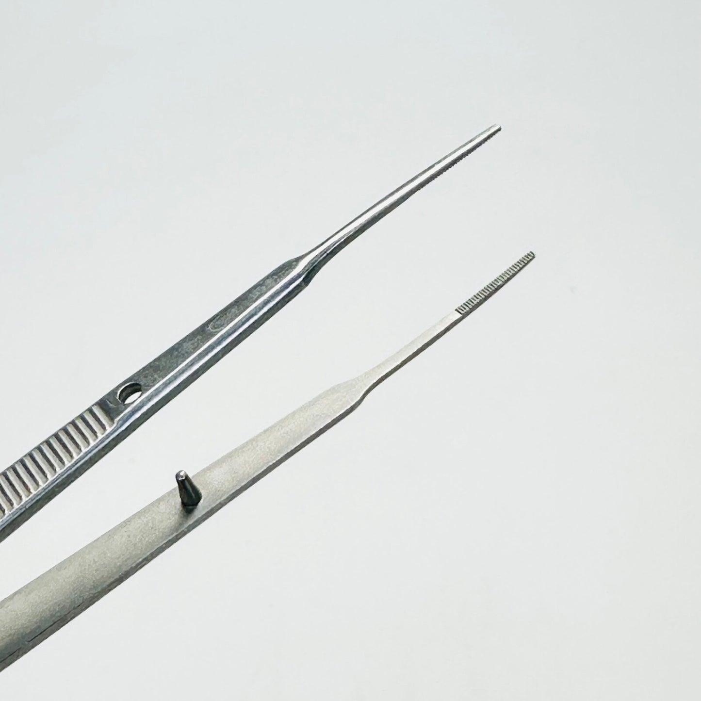 v. mueller NL1450 Dressing Forceps Gerald Serrated 7 Inch Length