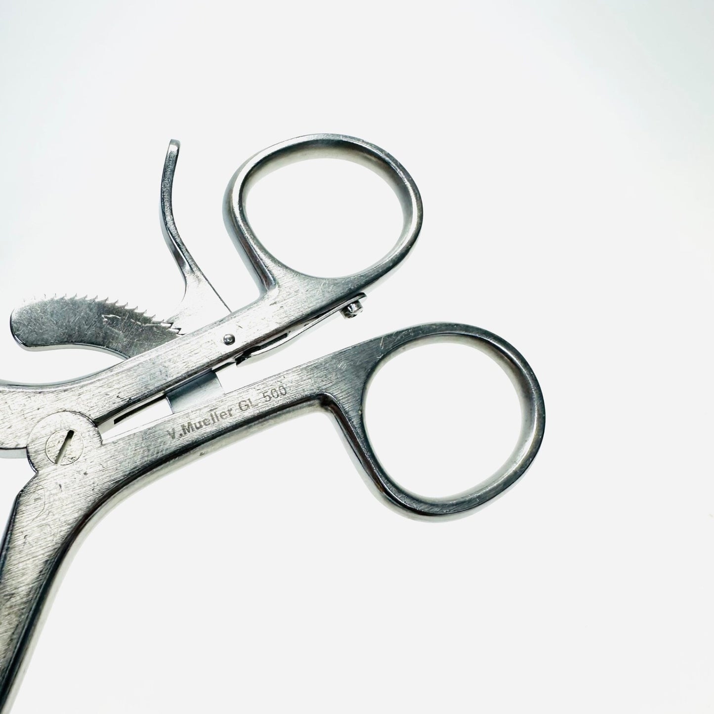 V. MUELLER GL500 Gelpi Self Retaining Perineal Retractor 7-1/4 Inch Instrument