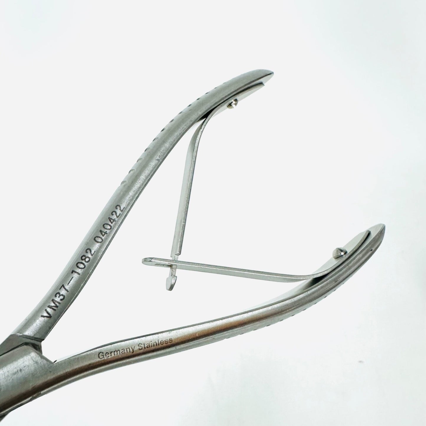 V. Mueller VM37-1082 Curved Rongeur Reiner 4 X 7 mm Bite Instrument