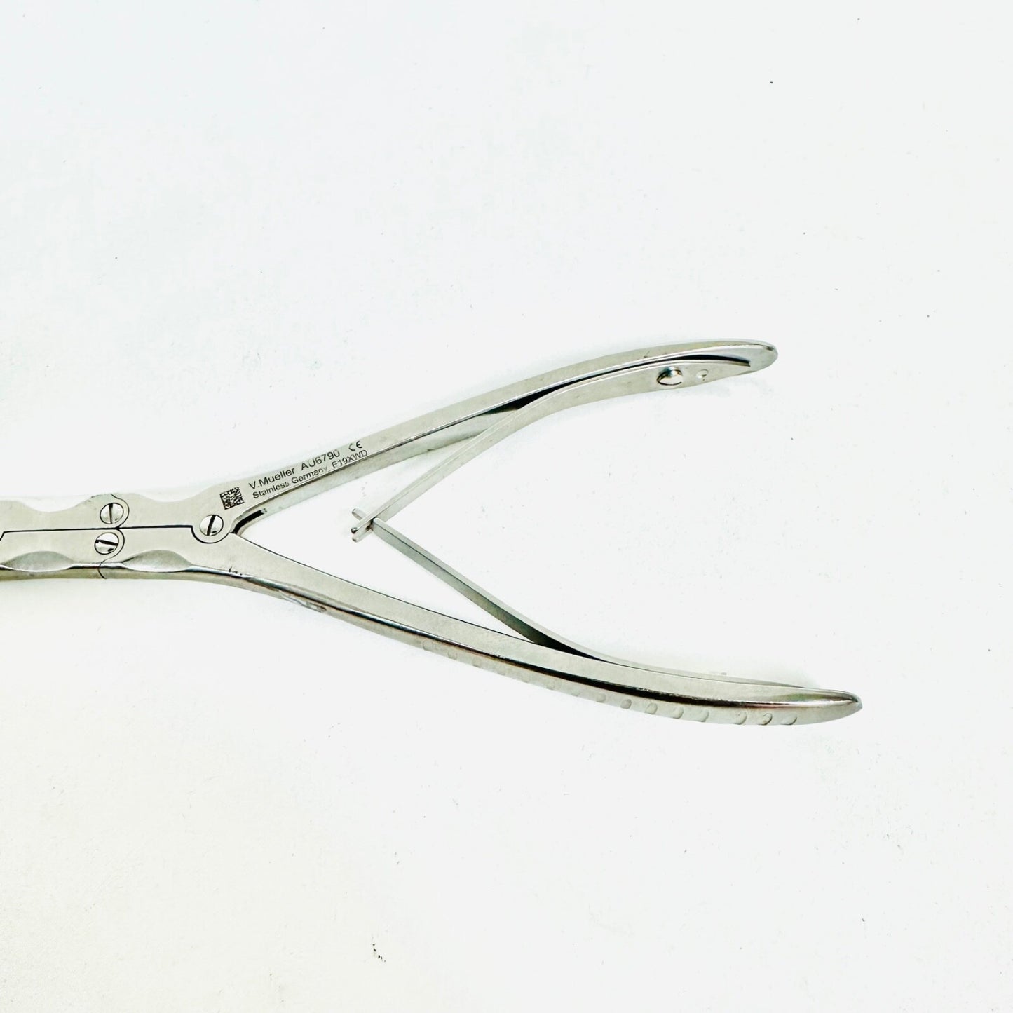 V. Mueller AU6790 BEYER RONGEUR double action 4 X 15mm BITE Instrument