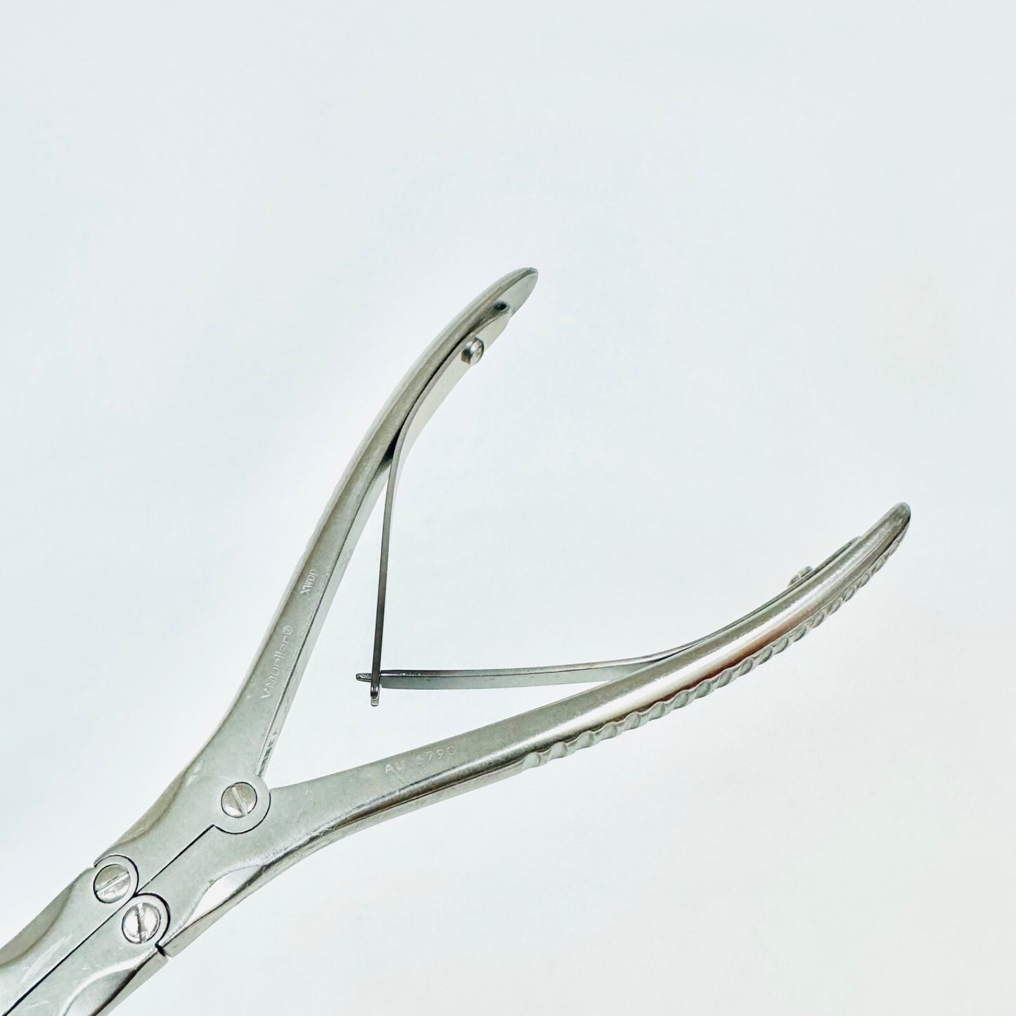 V. Mueller AU6790 Forcep, Beyer Rongeur Double Action 4 X 15mm Bite Instrument