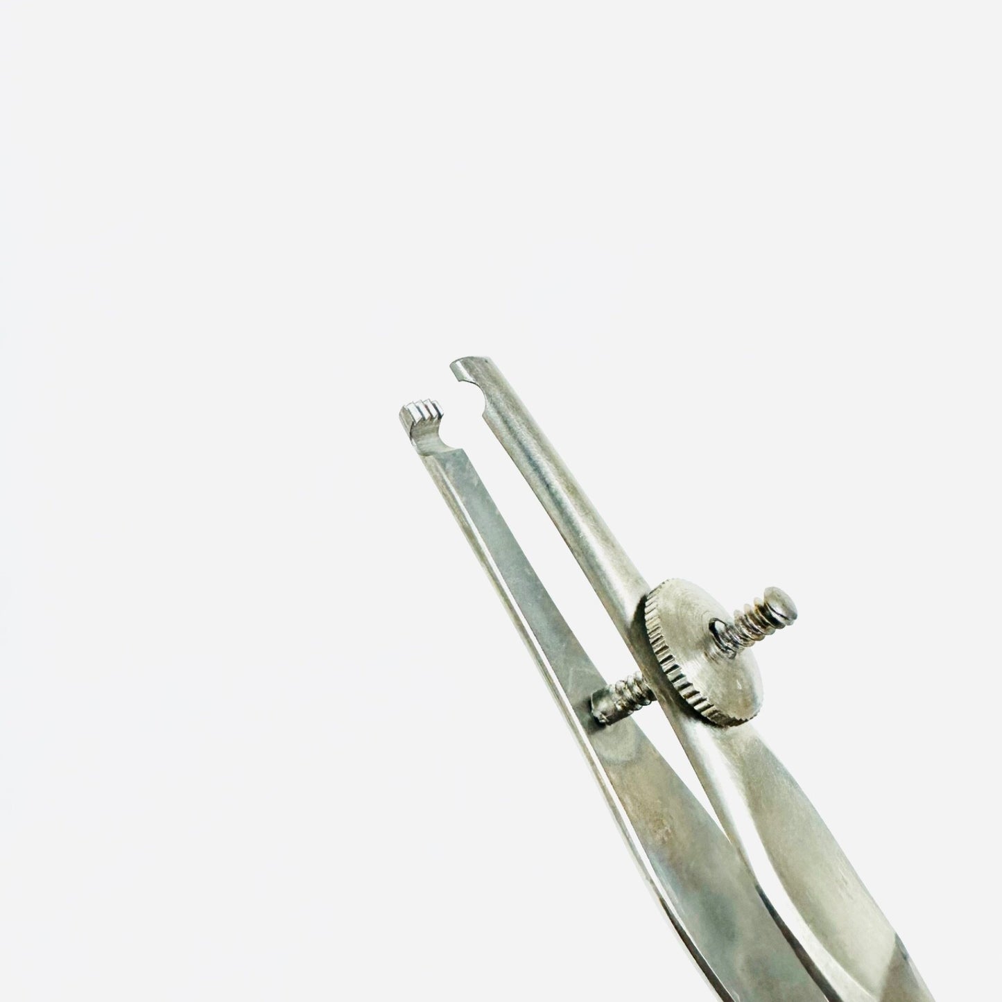 V. Mueller AU17215 Sheehy Ossicle Teeth Holding Clamp Forcep 4.75 in Instrument