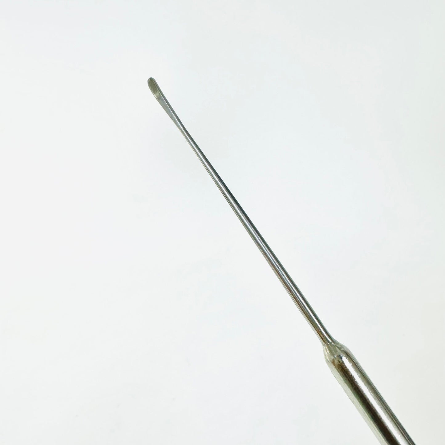V. Mueller NL1093 Dissector, Penfield Semi-Curved #4 8.5" Instrument