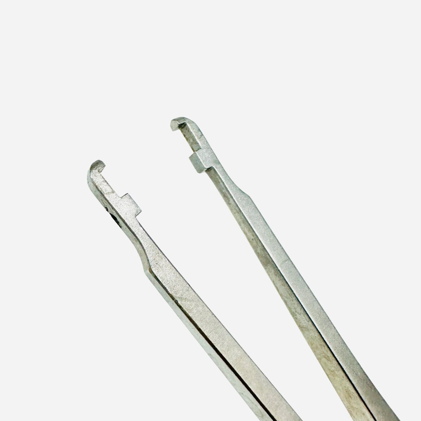 Medtronic 905-810 Mesh Holder Straight Instrument