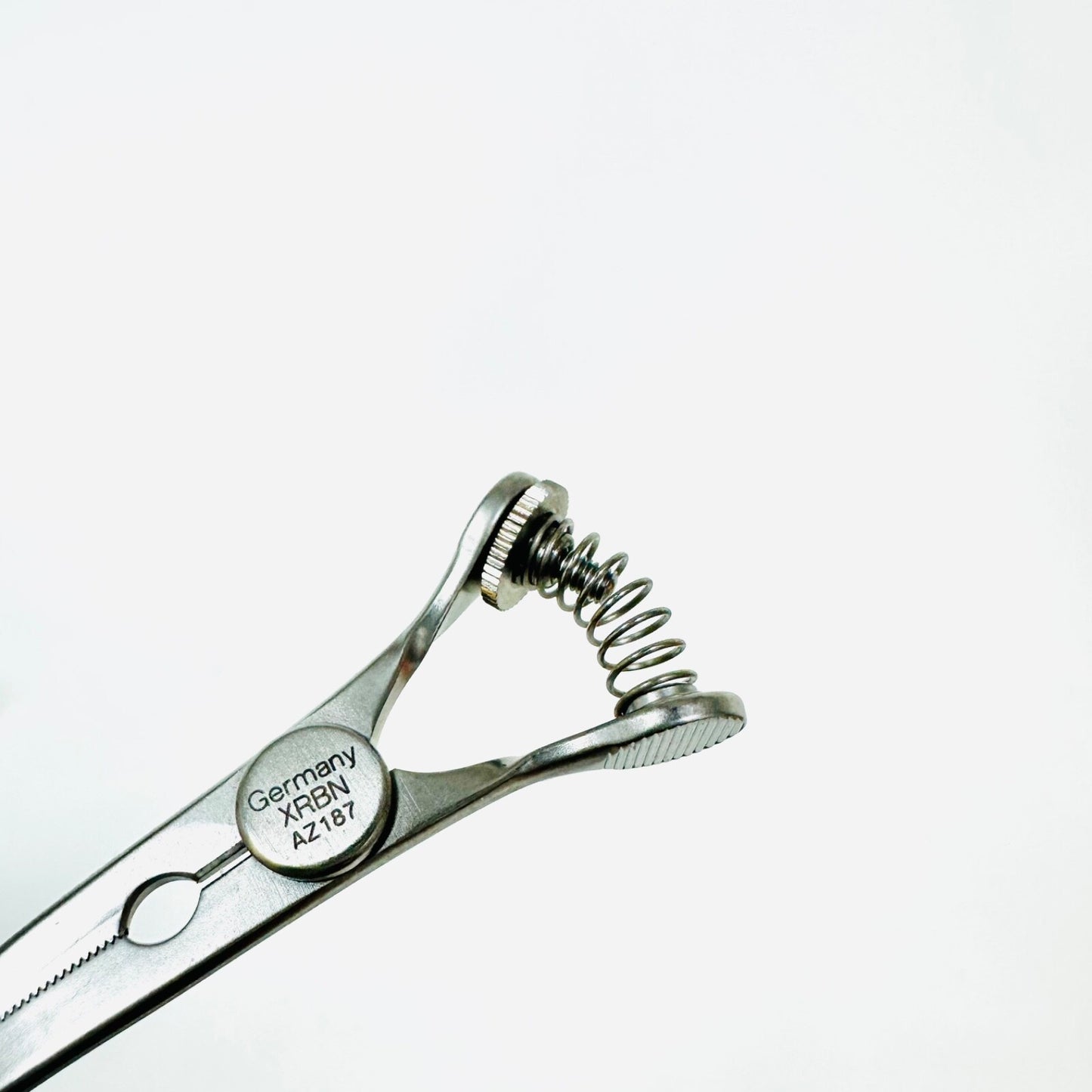 V. Mueller CH6036 Clamp, Cooley Bulldog Curved Jaw 2.5 cm Instrument