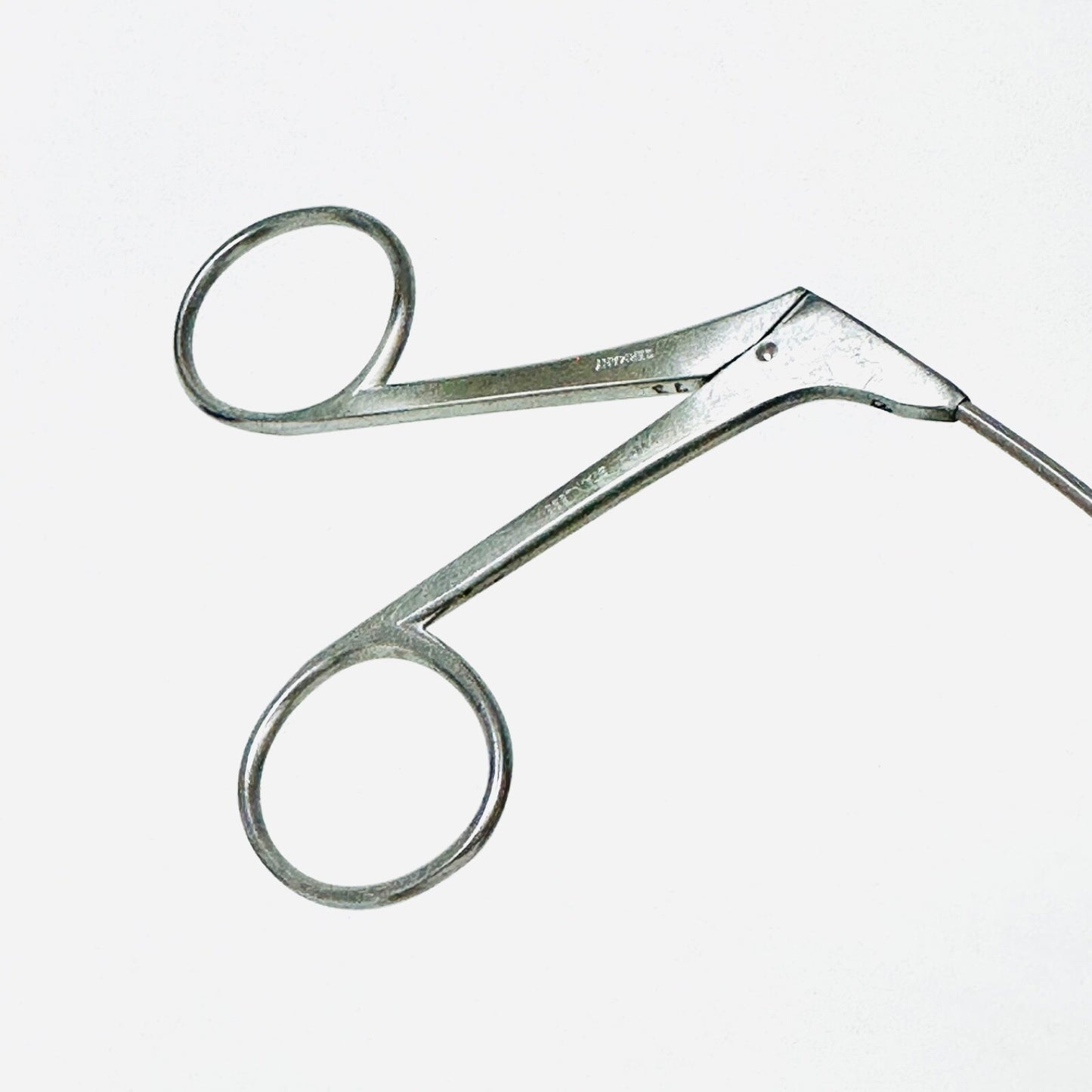 V. Mueller BE2826 Microlaryngeal Grasping Forceps Angled Left JACKO CUP 9-1/2 In