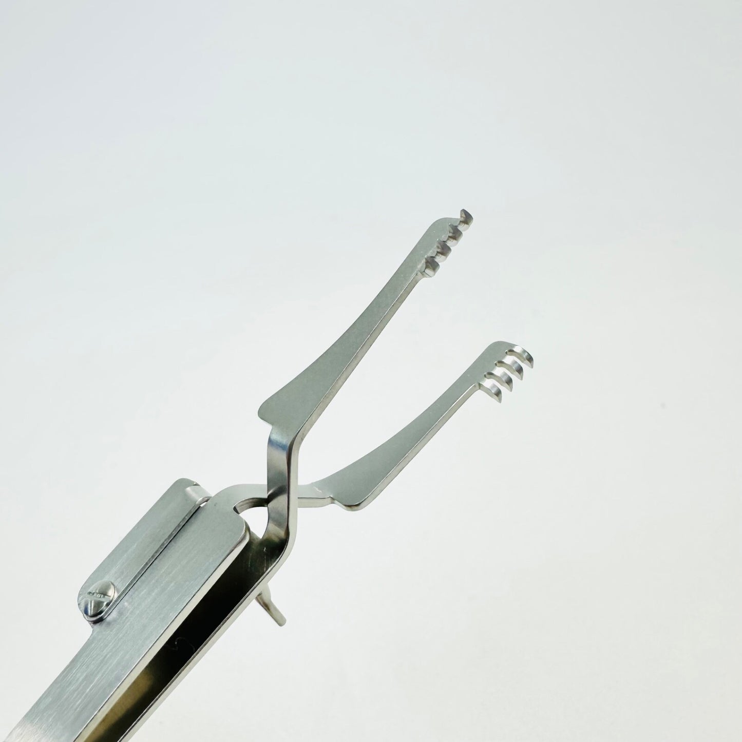 Aesculap BV015R Retractor (self-retaining) 100 mm (4") Instrument