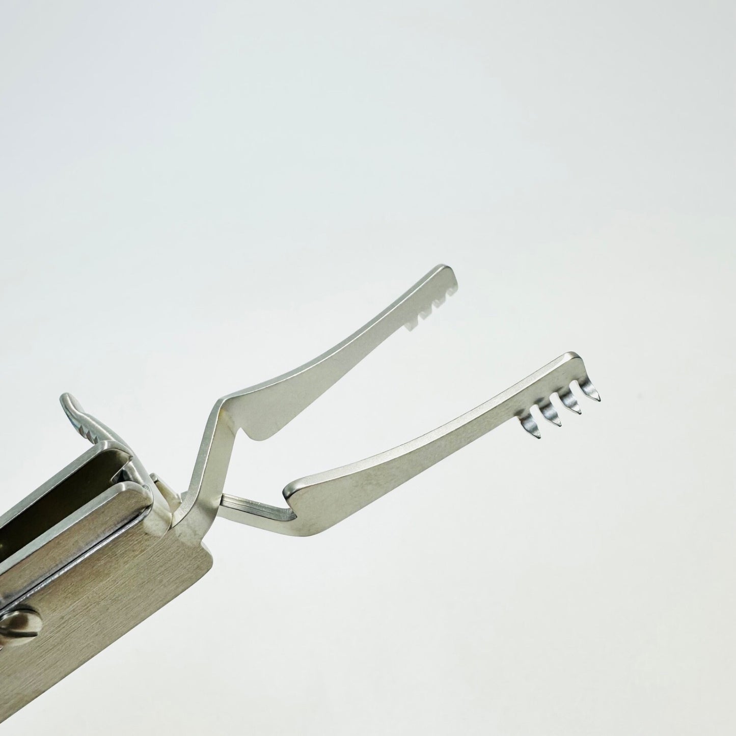Aesculap BV015R Retractor (self-retaining) 100 mm (4") Instrument