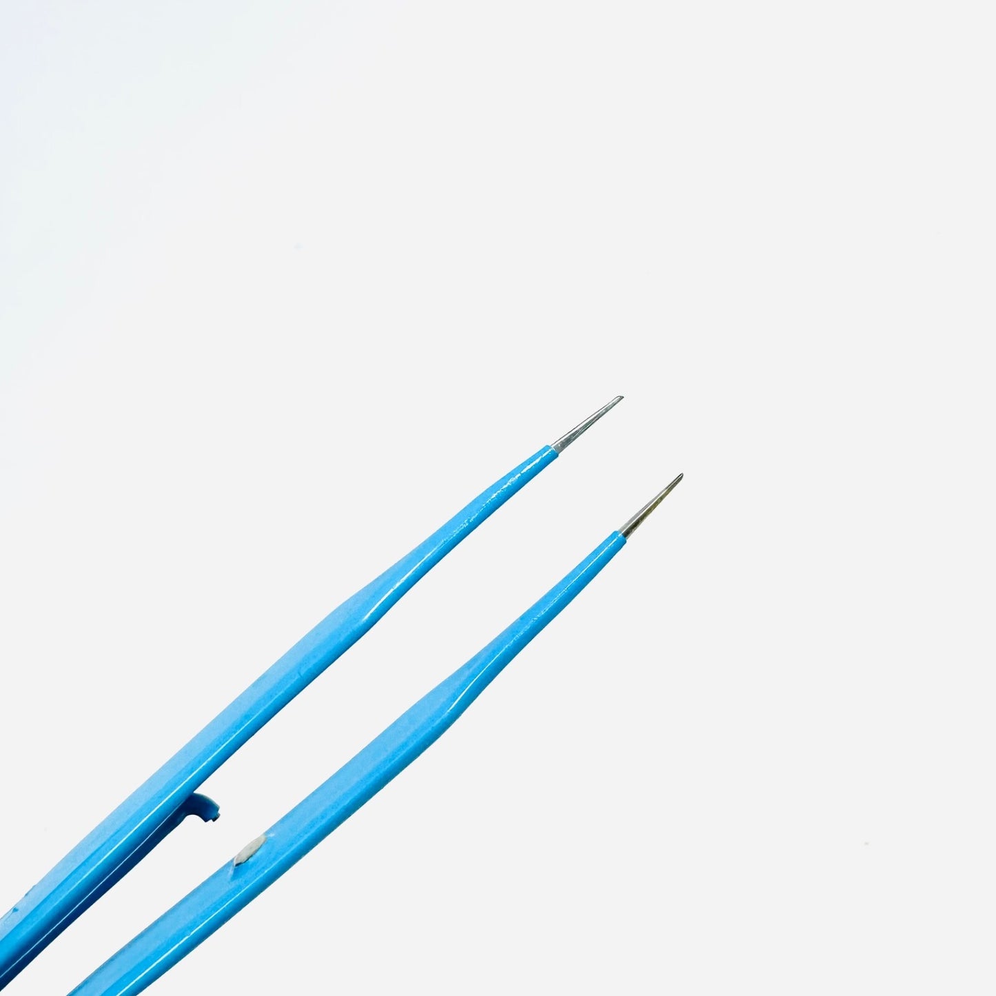 Conmed 60-5122-001 Bipolar Forceps, Handswitching 4", 0.4 mm Tip Instrument