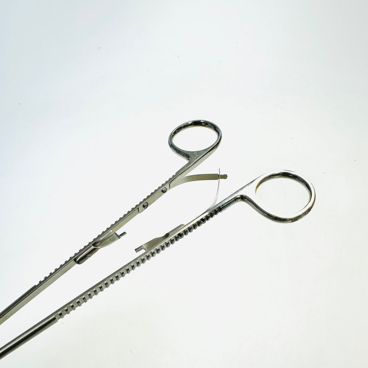 V. Mueller CH06152 Micro Needle Holder Delicate Touch Jacobson 8-1/4 Inch