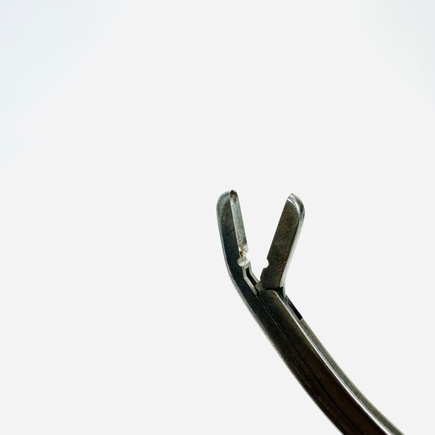 Medtronic E-9170221 Biopsy Forcep Upside Curved 3mm Instrument