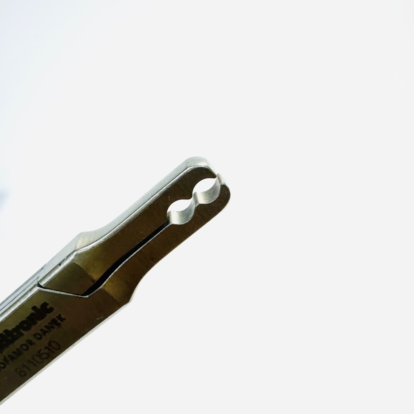 Medtronic 8110510 Forceps Plate Holder instrument