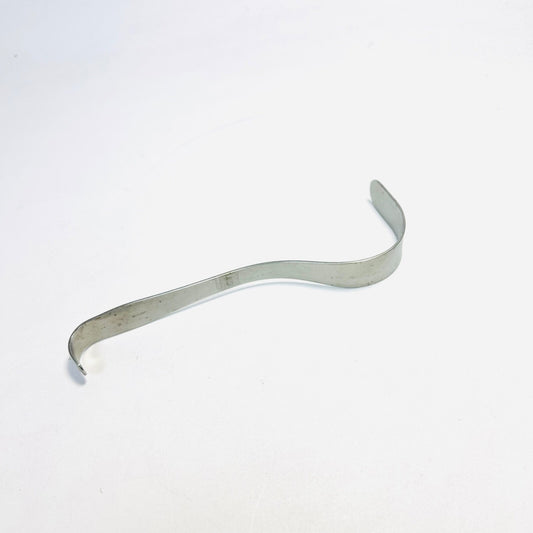 V. Mueller SU3300 RETRACTOR, DEAVER #1 BLADE 1" X 9" Instrument