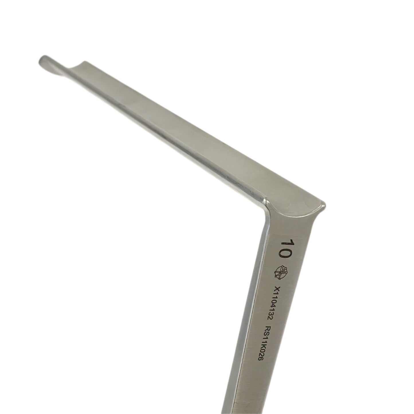 Medtronic REF X1104132 RS11K026 Hook Retractor