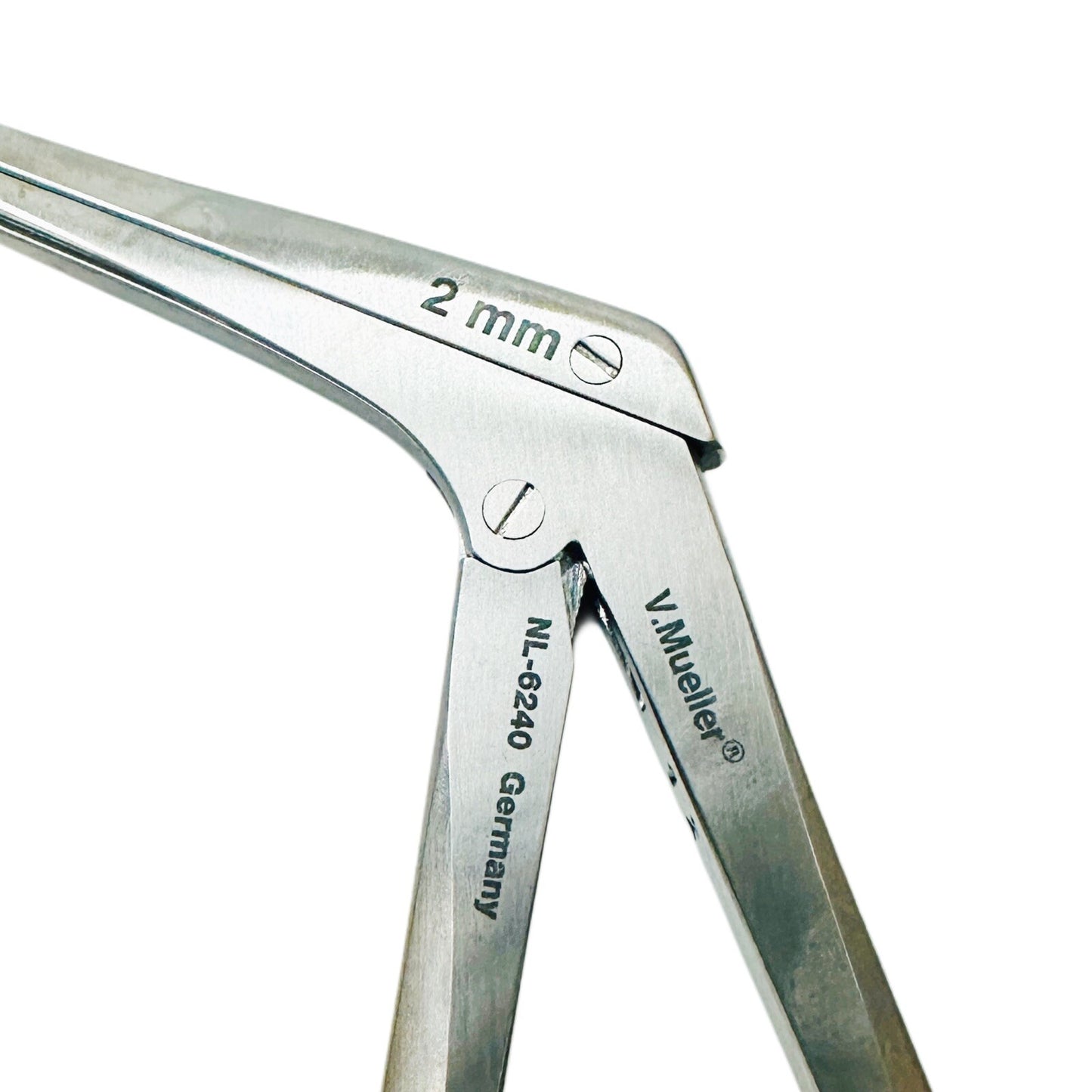 V. Mueller NL-6240 Pea Pod Rongeur 2mm Wide Jaws, 5-1/2 Inch Length