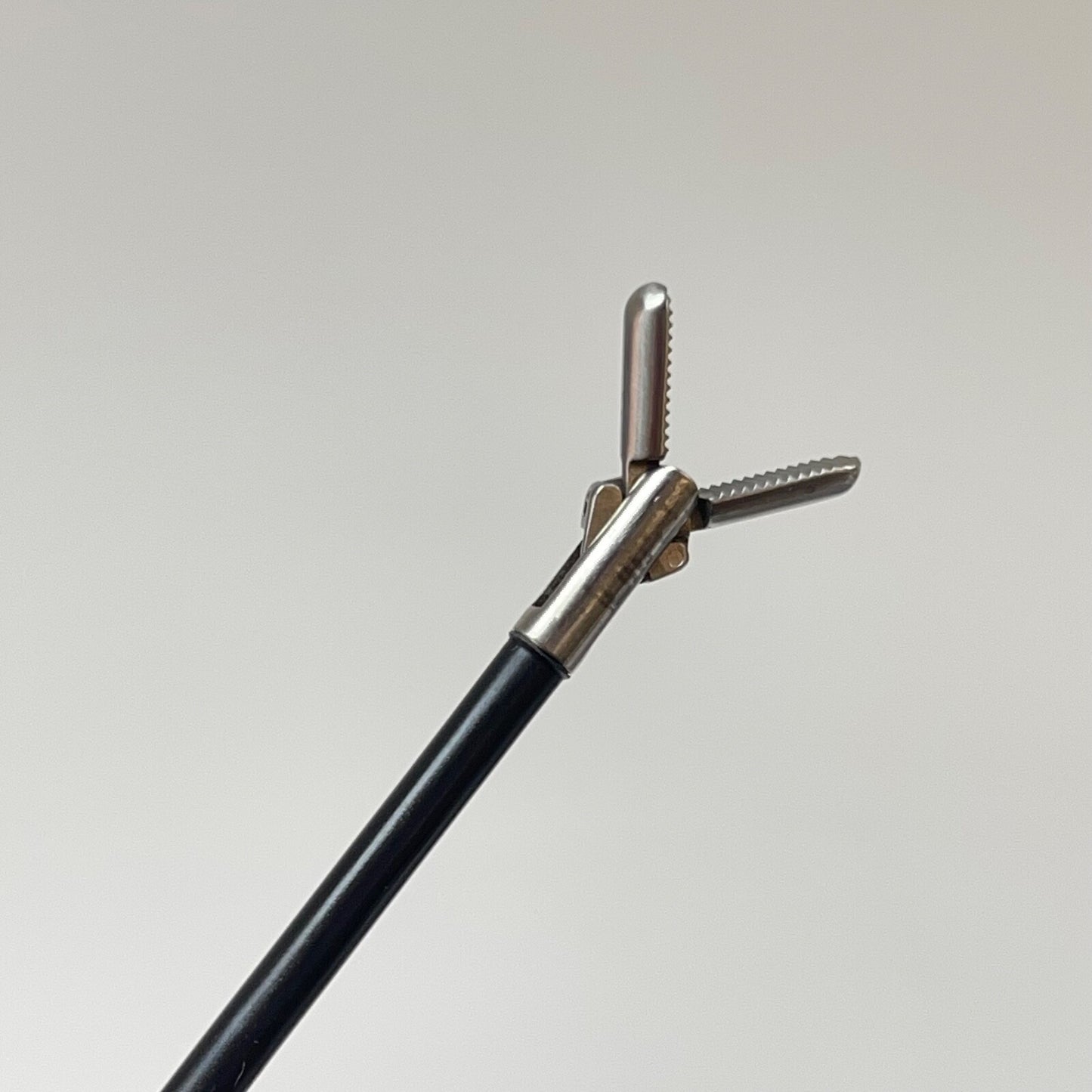 R. Wolf 8393.2268 Grasping Atraumatic Grasper, 5 Mm W/ Rotating Handle 8393.0003