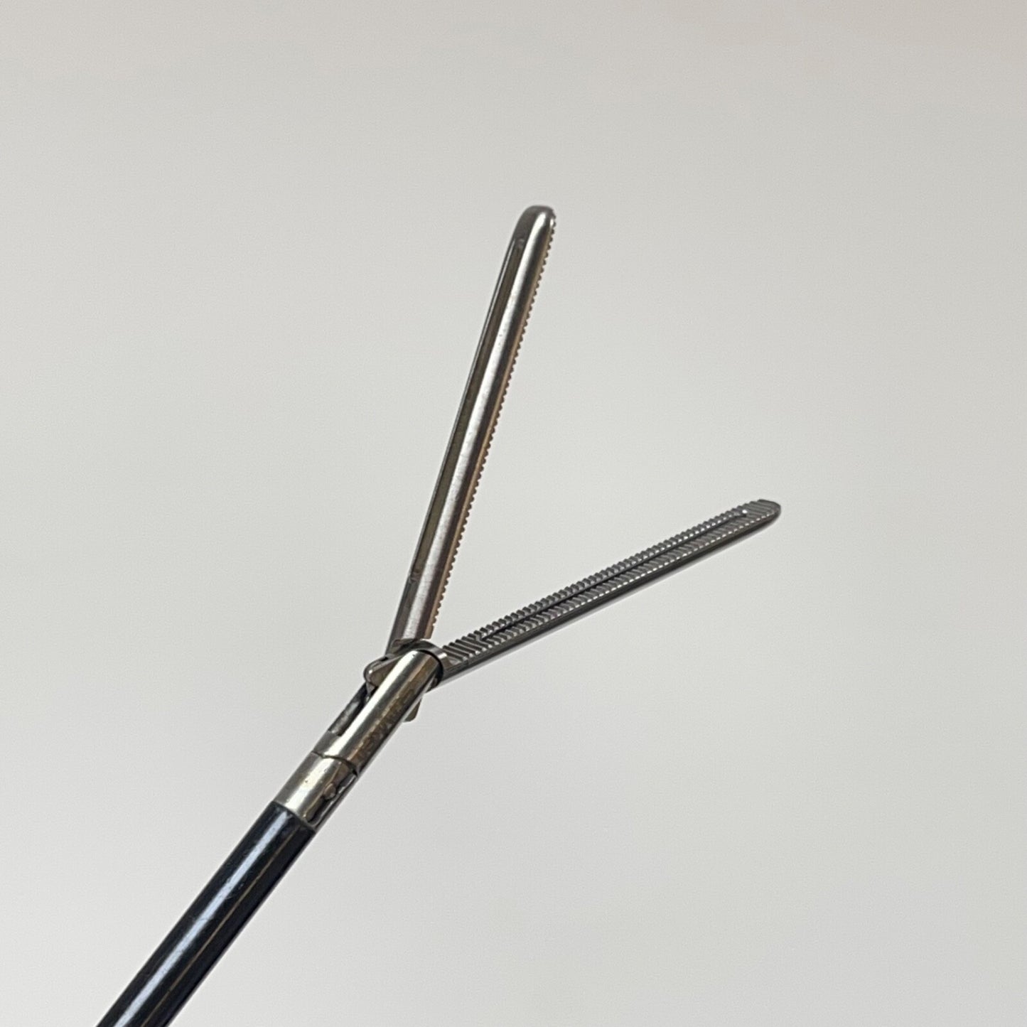 STRYKER 250-080-617 5.0 mm Peek Monopolar Handle W/ Laproscopic Grasper