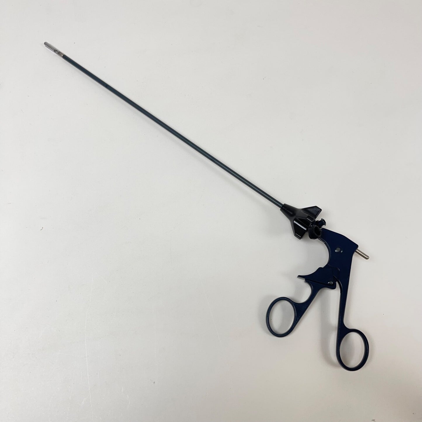 Surgical Wave Grasping Forceps,  5mm w/ Rotating Metal Handle