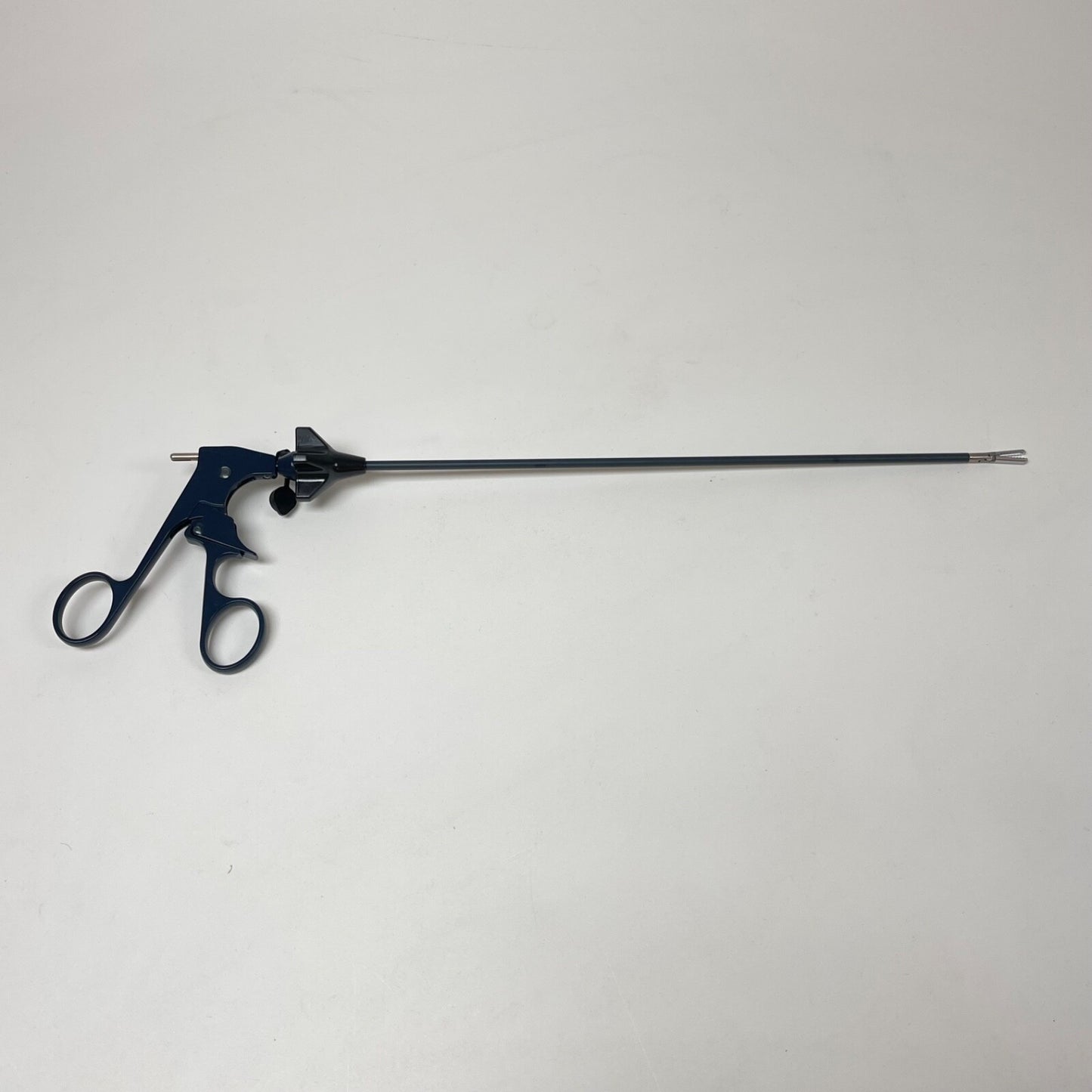 Surgical Wave Grasping Forceps,  5mm w/ Rotating Metal Handle