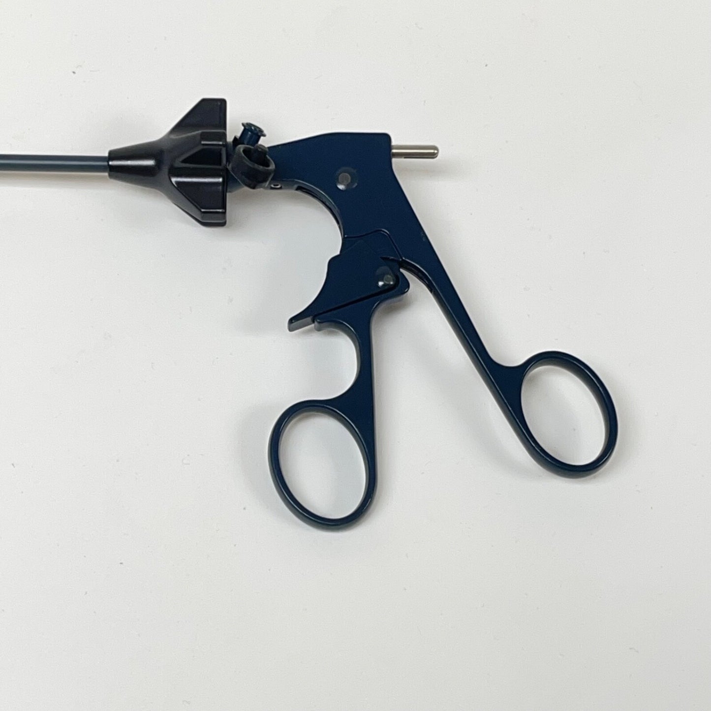 Surgical Wave Grasping Forceps,  5mm w/ Rotating Metal Handle