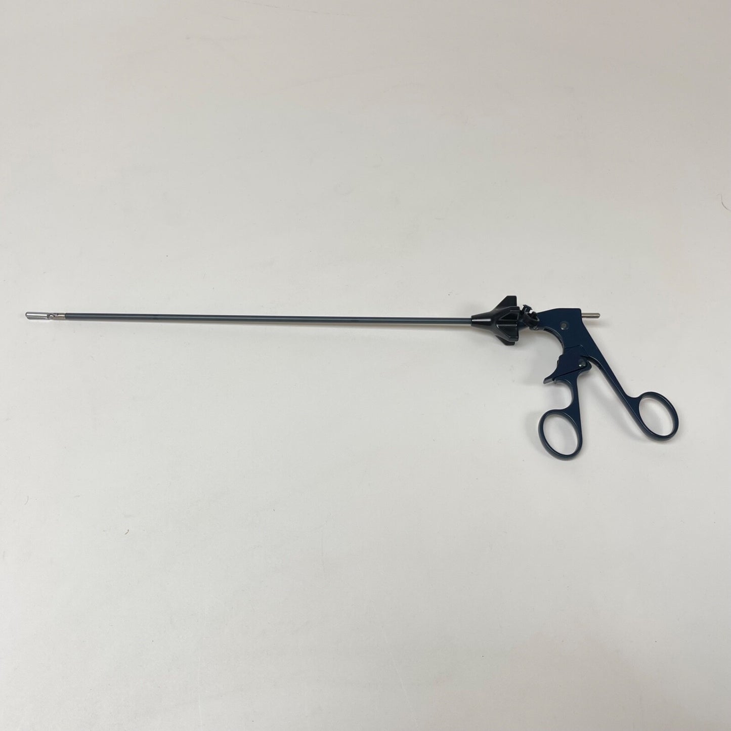 Surgical Wave Grasping Forceps,  5mm w/ Rotating Metal Handle