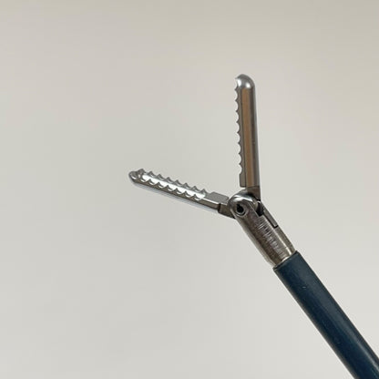 Surgical Wave Grasping Forceps,  5mm w/ Rotating Metal Handle