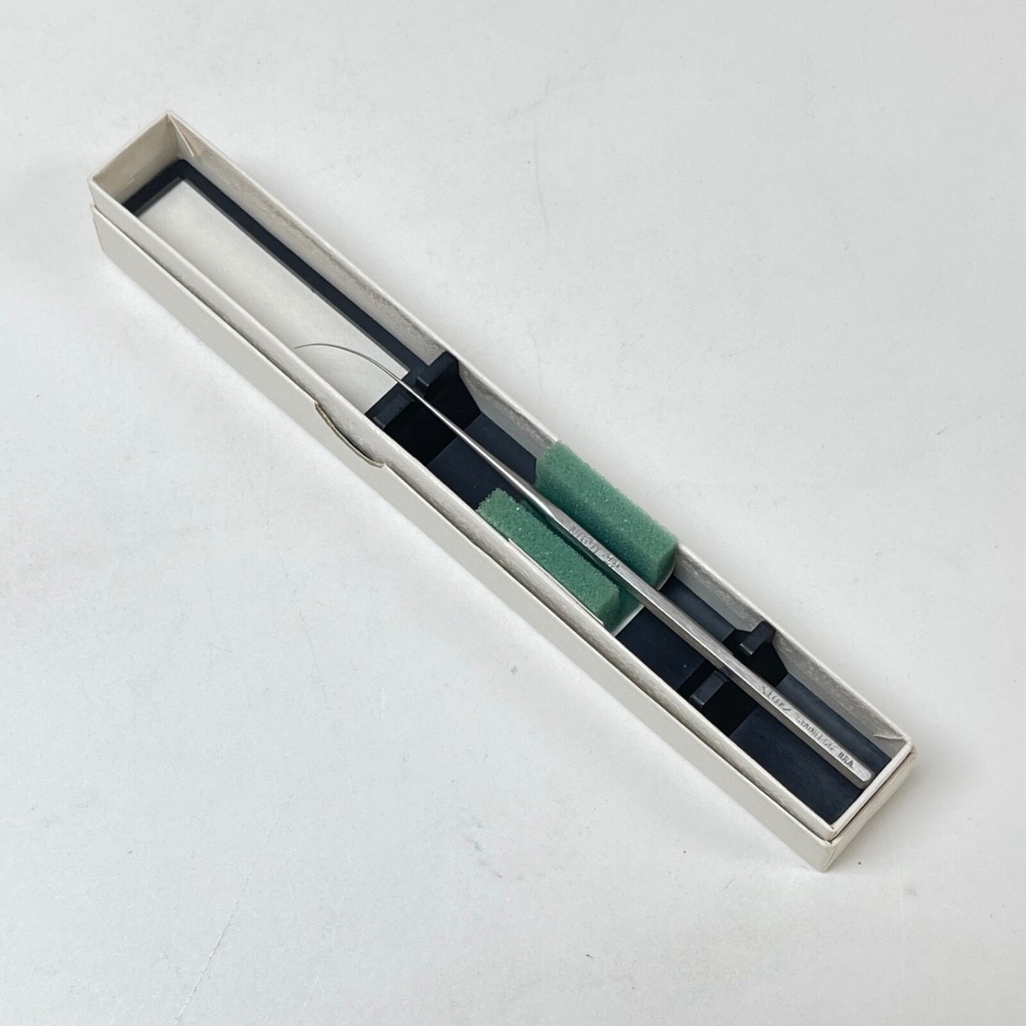 Bausch & Lomb Storz N1691 11 Pick Hough Heavy Curved Point