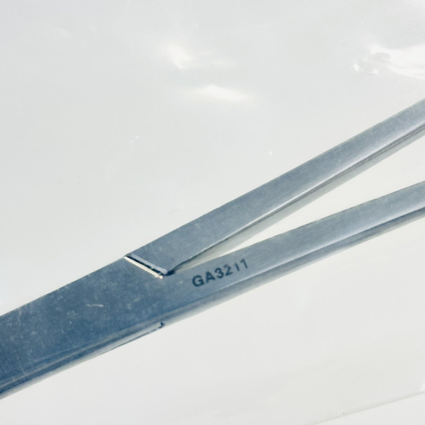 CAREFUSION GA3211 Affinity Rochester-Pean Hyster Forceps Serrated, Curved 25.4cm