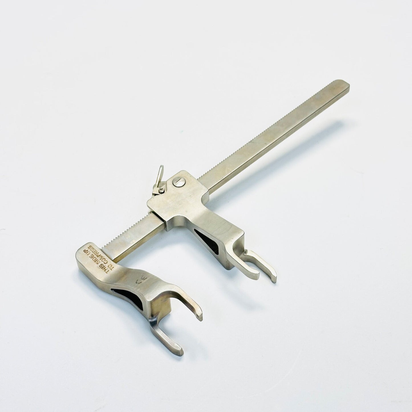 Medtronic 7570930 Compression/ Distraction Rack W/ 7570932 Actuator INSTRUMENT