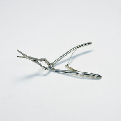 BAUSCH + LOMB N3090 Becker Septum Scissors Serrated, double action, 7.1 INCH