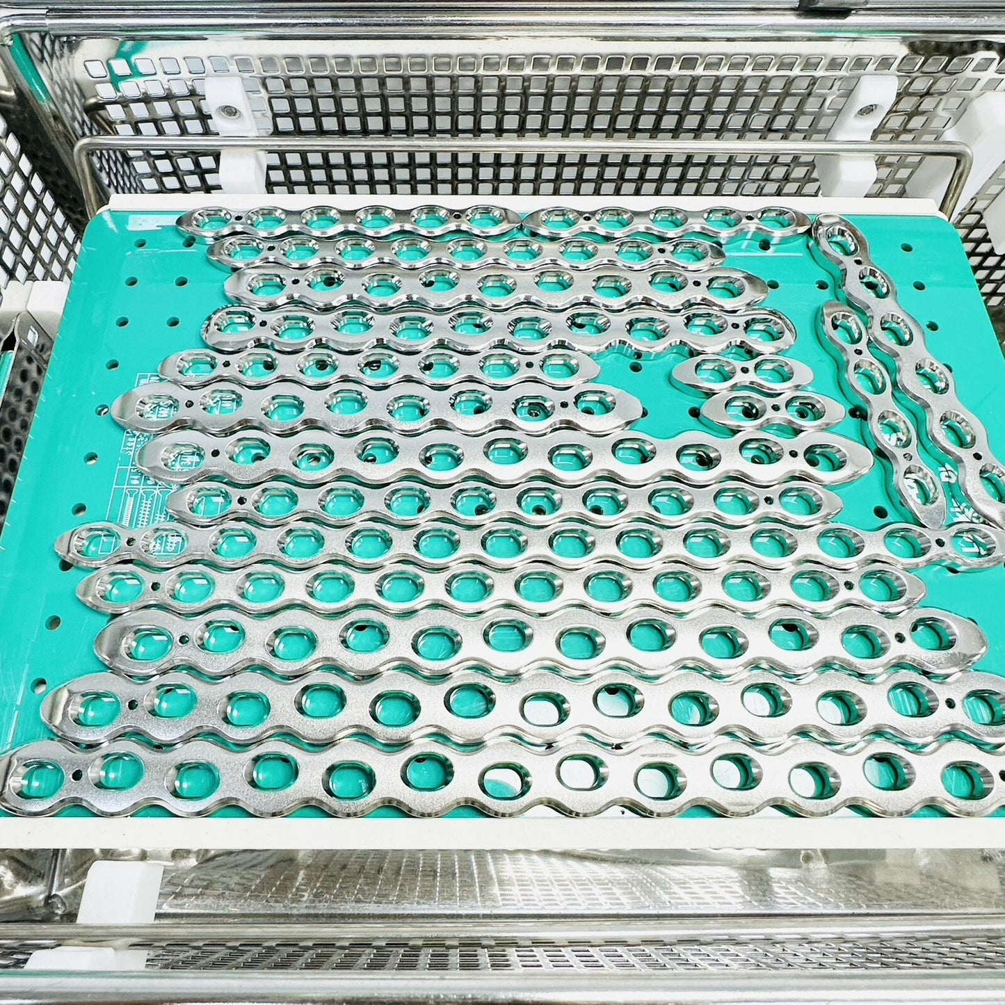 Stryker Axsos Basic Fragment Instruments W/ Tray As Is