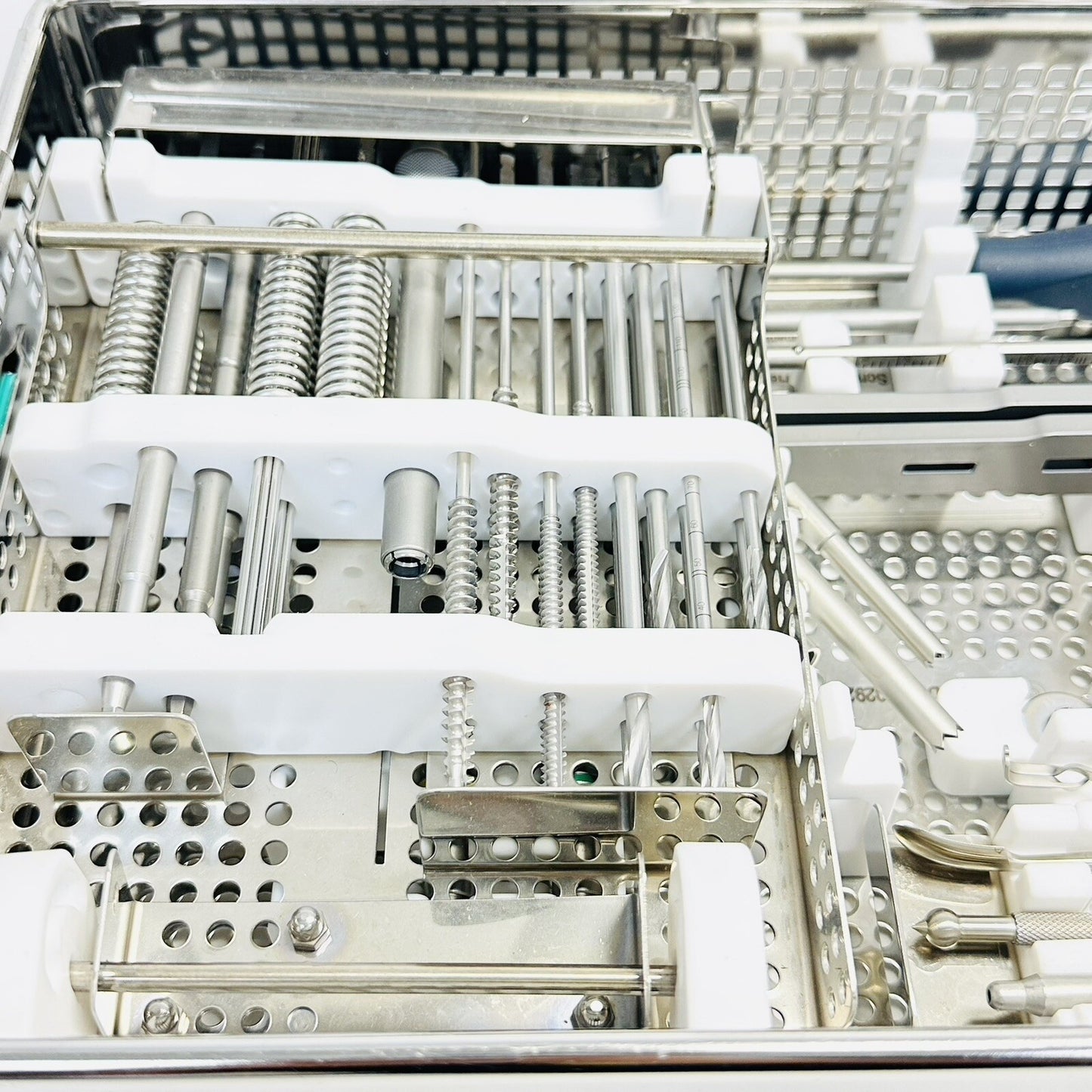 Stryker Axsos Basic Instrumentation Set W/ Tray As Is