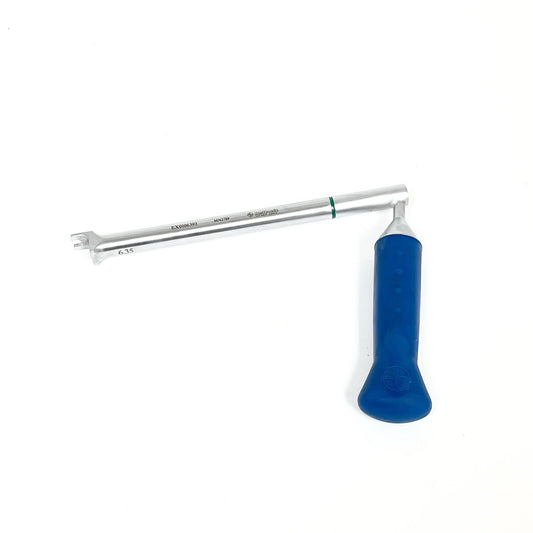 Medtronic EX0106393 counter-torque / rod-pushing instrument