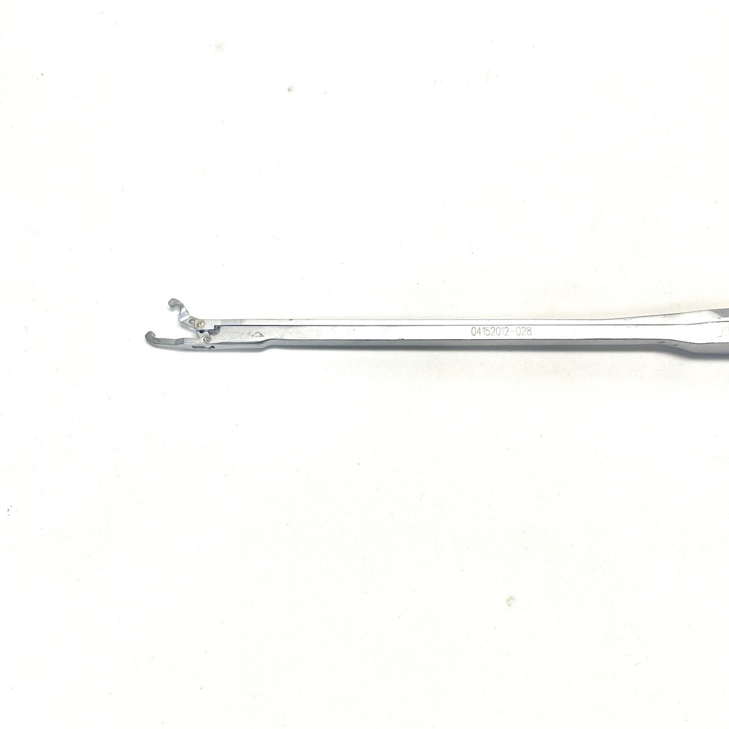 Medtronic 9296099 Crescent Peek Extractor Instrument