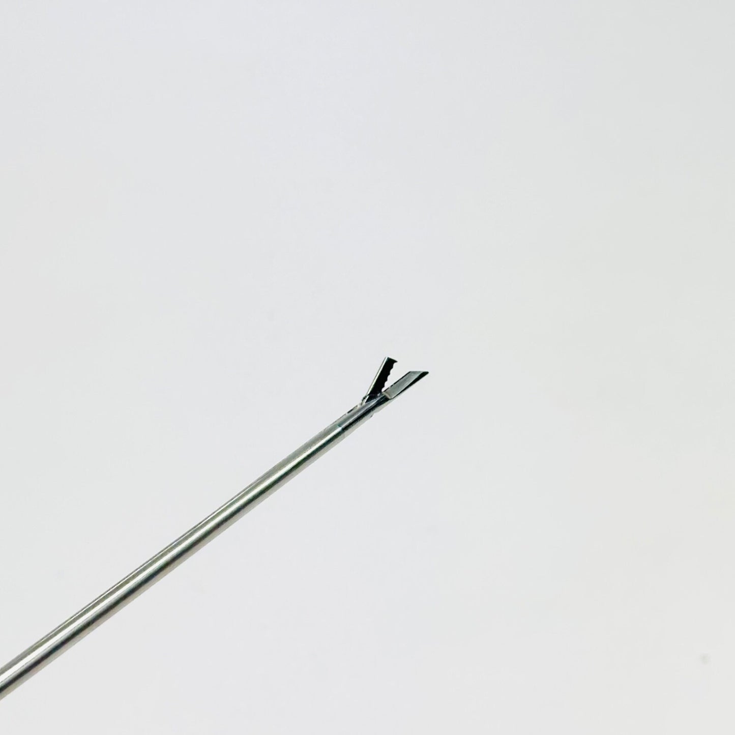 Smith & Nephew / Acufex 012036 Scissor Punch, Straight Instrument