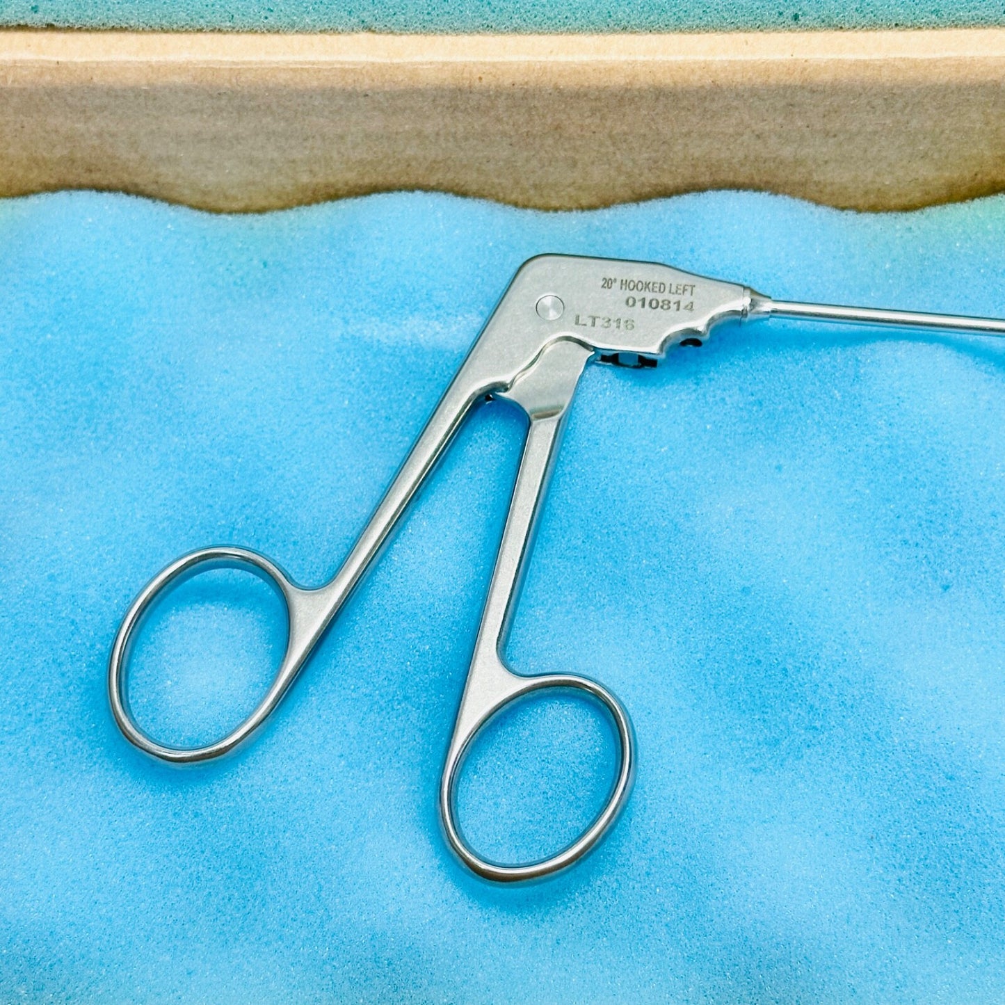 Smith & Nephew / Acufex 010814 Scissors, Rotary 20° Hooked Left, Instrument