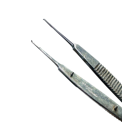 STORZ E1802 Castroviejo Suturing Forceps 0.9mm Narrow Instrument