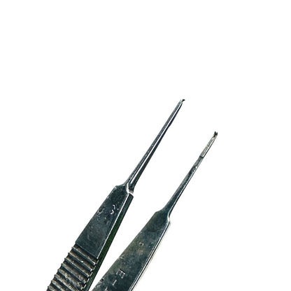 STORZ E1802 Castroviejo Suturing Forceps 0.9mm Narrow Instrument