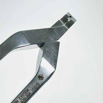 Medtronic 870-704 Bending Iron Instrument