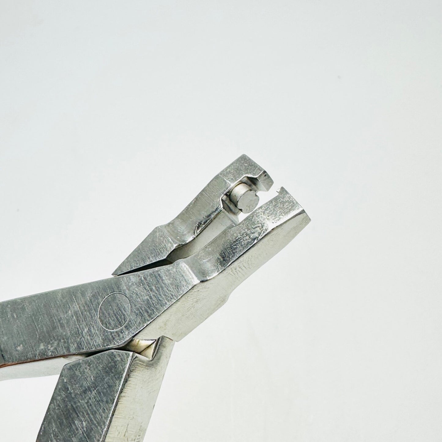 Medtronic 870-704 Bending Iron Instrument