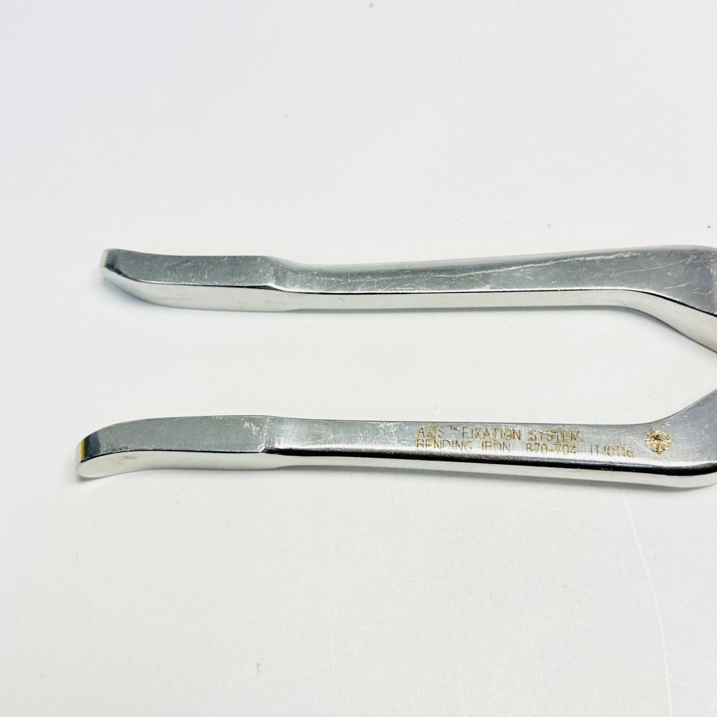 Medtronic 870-704 Bending Iron Instrument