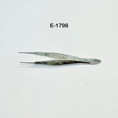 STORZ E1798 Castroviejo Suturing Forceps 0.5mm, 4.3 in Instrument