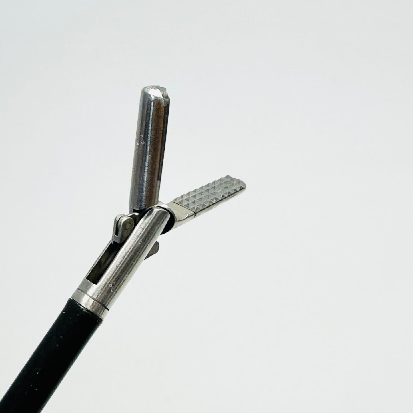 Snowden-Pencer SP90-6215 Diamond-Jaw Grasper 5mm 45 cm Non-Ratchet Instrument