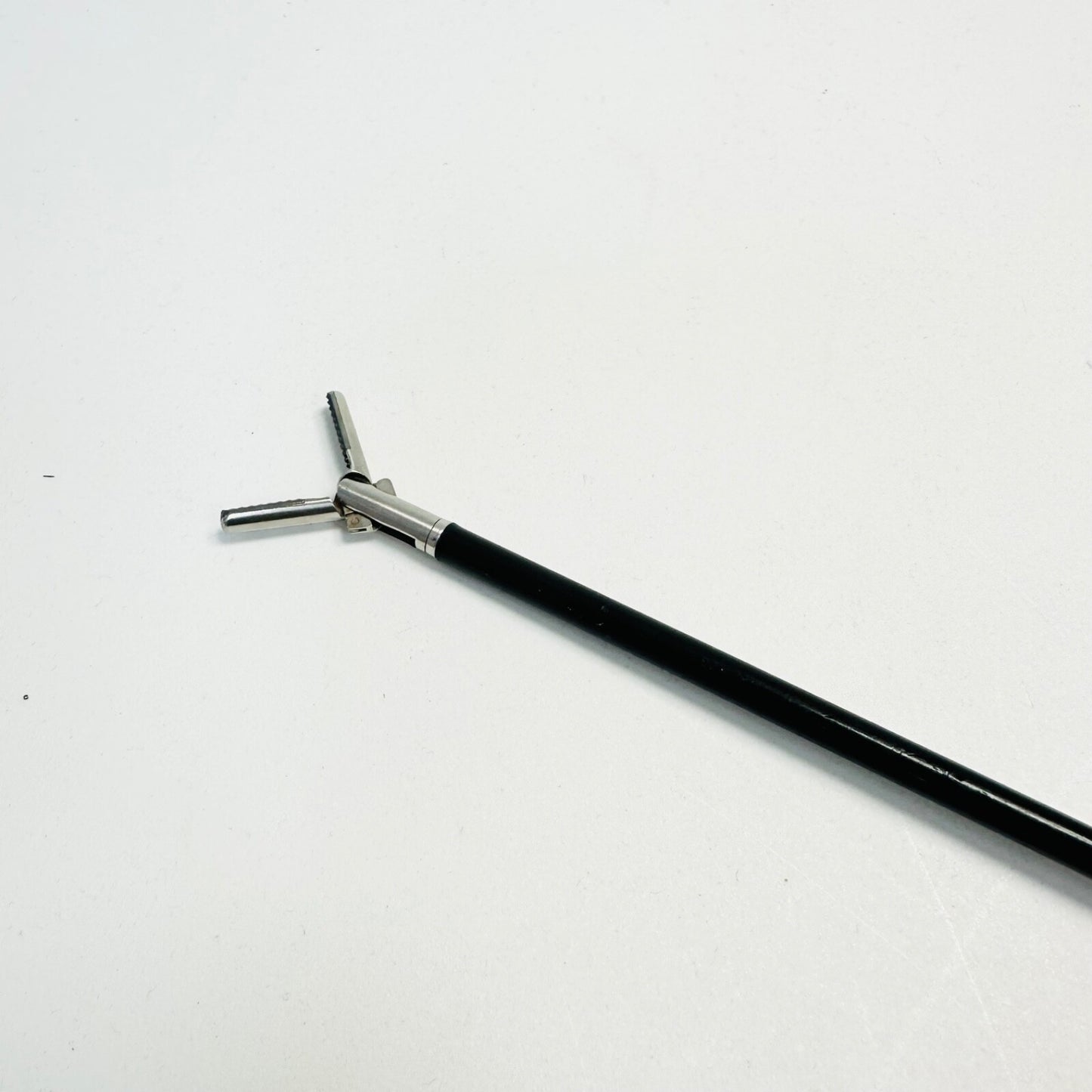 Snowden-Pencer SP90-6215 Diamond-Jaw Grasper 5mm 45 cm Non-Ratchet Instrument