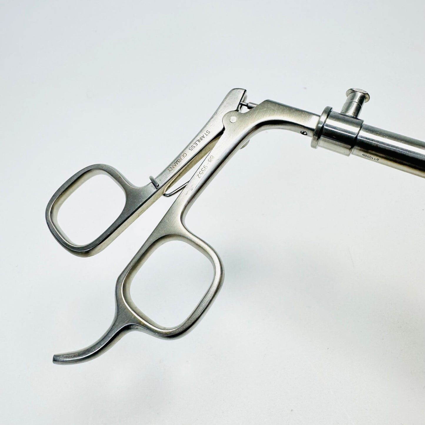 Snowden-Pencer 88-9552 Gold-Line Claw Extraction Forcep 2 X 3 Teeth, 10mm, 32cm