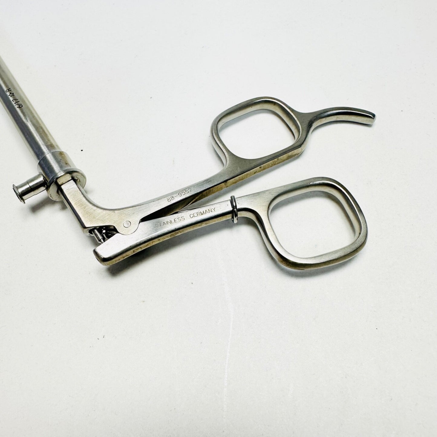 Snowden-Pencer 88-9552 Gold-Line Claw Extraction Forcep 2 X 3 Teeth, 10mm, 32cm