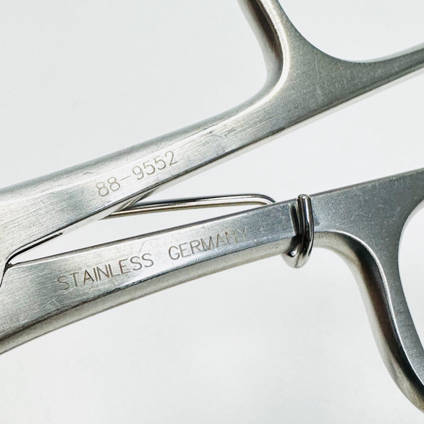 Snowden-Pencer 88-9552 Gold-Line Claw Extraction Forcep 2 X 3 Teeth, 10mm, 32cm