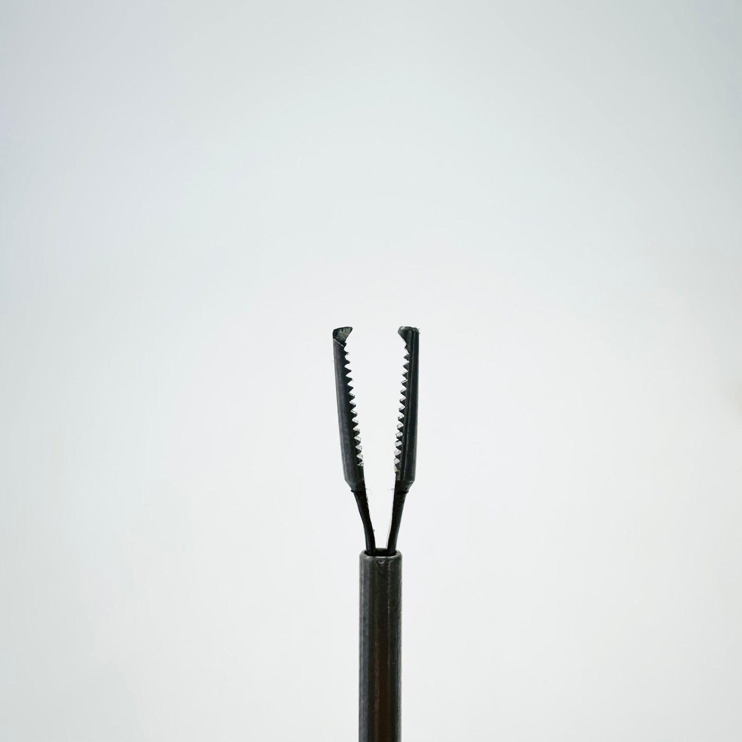 K. MEDIC / PILLINGS KM46739 Kleinert-Kutz Tendon Retriever Serrated, 8" (20.3Cm)